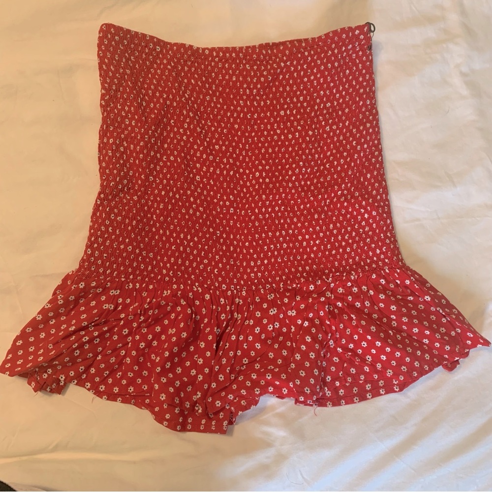 Red body con floral mini skirt